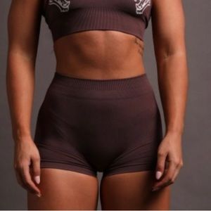 She Darc Sport wolves forever “Katya” seamless shorts in color purple dusk